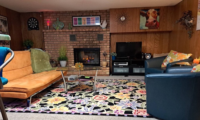 East Bloomington Apartment | Funky Mid Century Modern apartment