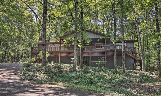 Hot Springs Village Cottage | Furnished Deck w/Views: Hot Springs Cottage