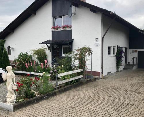 Winterstetten House | Gästehaus Isler