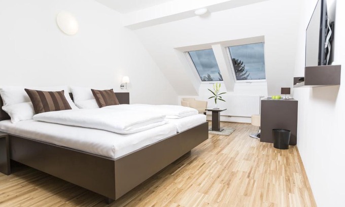 Gerasdorf bei Wien House | Gästezimmer by Jöchlinger