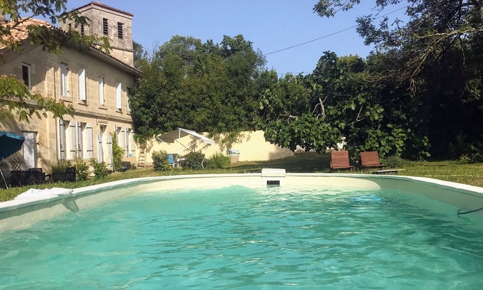 Lagorce House | GÎTE 33m2. 2 persons, PISCINE CLIM, WIFI pr. St EMILION et PÉRIGORD