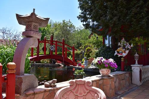 Pierre-Chatel House | Gîte Au printemps Japonais, petit train de la Mure, parc des Ecrins