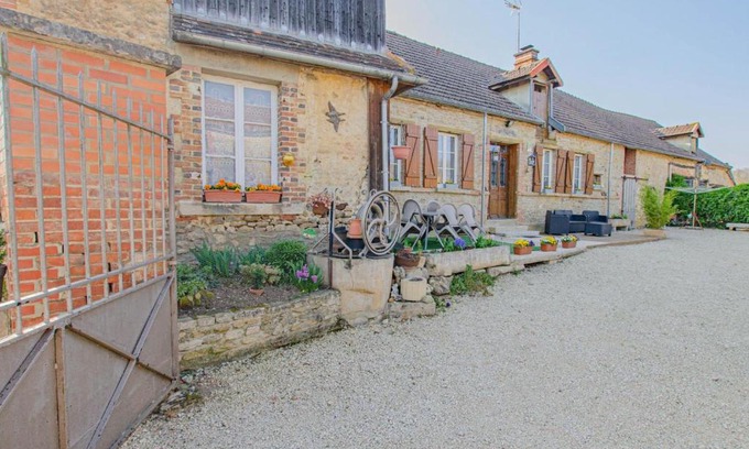 Briel-sur-Barse House | Gîte Briel-sur-Barse, 3 pièces, 5 personnes - FR-1-543-60