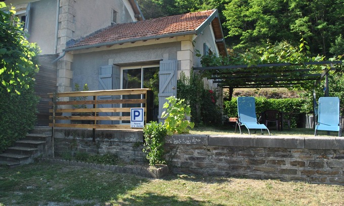 Saint-Frezal-de-Ventalon House | Gîte Cévenol de L'ancienne Gare de Saint Frezal