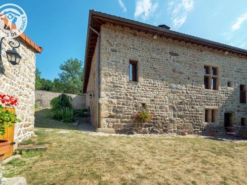 Montarcher House | Gîte confortable avec jardin, cheminée, et wifi à Montarcher - FR-1-496-11