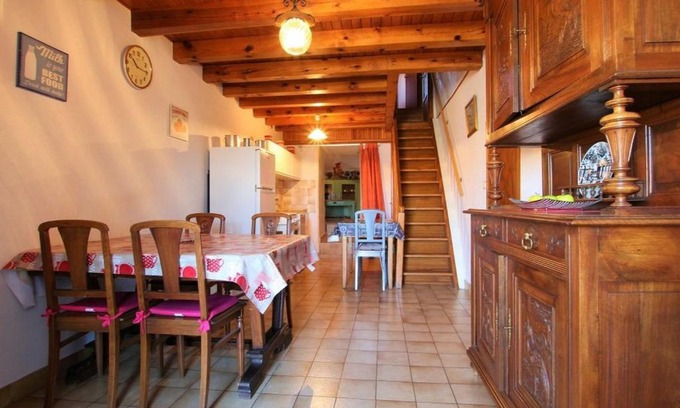 Lantriac House | Gîte confortable en hameau calme près du Puy en Velay – 2 chambres, équipement bébé, terrain fermé - FR-1-582-141