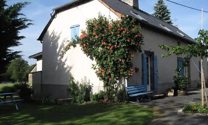Aubazine Villa | Gîte de France At the water's edge 3 ears - Gîte de France 6 people