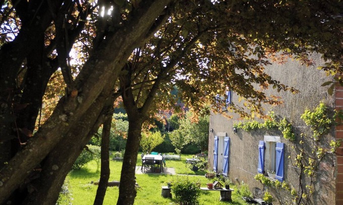 Baignes Cottage | Gîte de groupe 12 personnes, le nid qui danse in the countryside near Vesoul nature