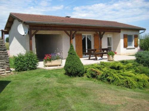 Fontenoy-le-Chateau House | Gîte de plain-pied avec terrasse, proche port et station thermale, idéal pour familles - FR-1-589-24