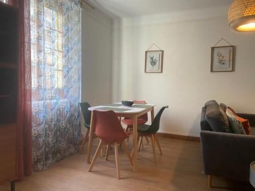 Bourg-Saint-Andeol Apartment | Gîte en RDC 72m2 - 2 chbres - Box Vélos - Parking
