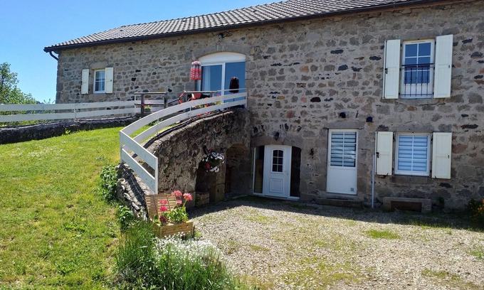 Saint-Jeures Cottage | Gîte Familial - 4 stars - Private balneo-spa and sauna - Enclosed garden