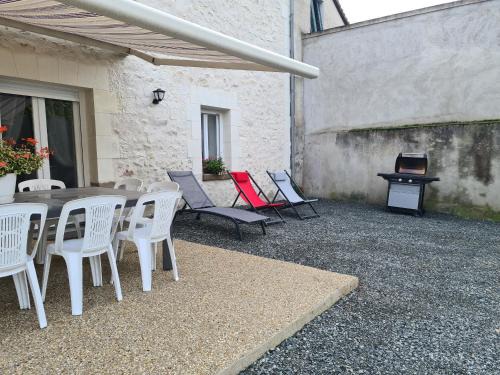 Lye House | Gîte familial proche du zoo de Beauval avec cour privative - FR-1-591-648