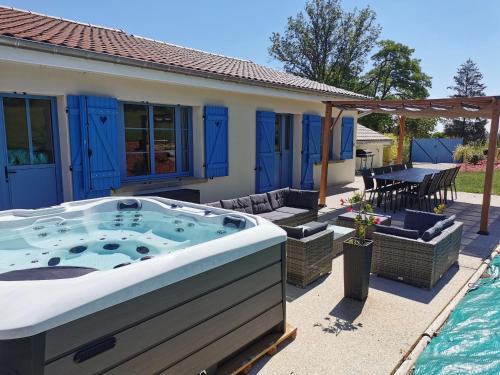 Colombey-les-deux-Eglises House | Gîte indépendant avec SPA, jardin, terrain de pétanque, proche vignoble du Champagne à Colombey - FR-1-611-45