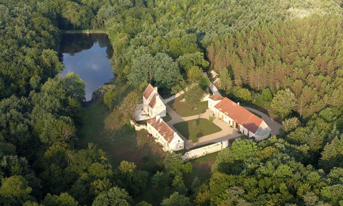 Chalais Cottage | Gîte "L'Abloux" du Ris de Feu de 160 ha avec Piscine chauffée, Spa et Sauna