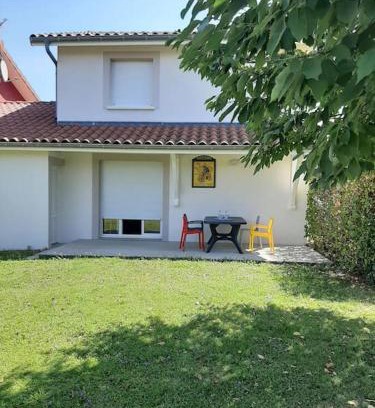 Pirajoux House | Gîte l'Etape