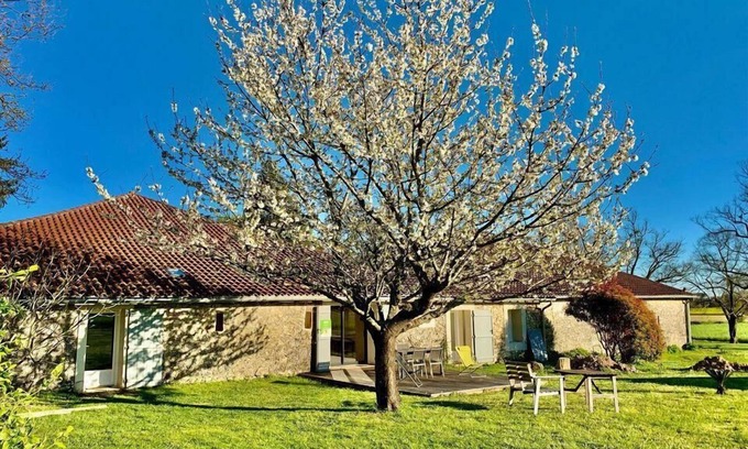 Creon-dArmagnac Apartment | Gîte La Grange du Poutic