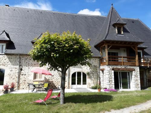 Saint-Mamet-la-Salvetat House | Gîte Le Rosier