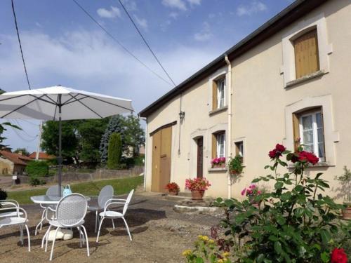 Chaumont-la-Ville House | Gîte rénové avec charme, garage et vélos à disposition - FR-1-611-36