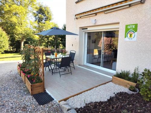 La Versanne House | Gîte rénové avec Wi-Fi, jardin et animaux acceptés à La Versanne - FR-1-496-369