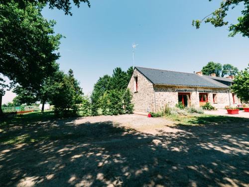 Sion-les-Mines House | Gîte spacieux et calme avec grand jardin, proche de Châteaubriant, idéal familles et pêcheurs - FR-1-306-930