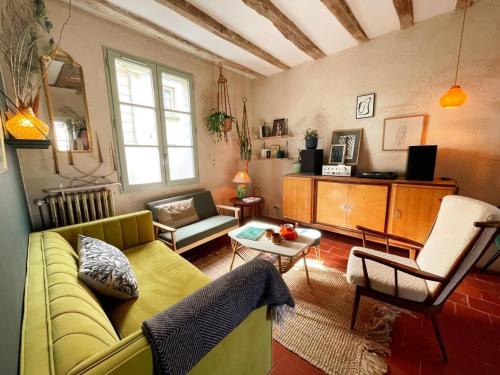 Candes-Saint-Martin House | Gîte XIXè de charme à Candes-St-Martin avec jardin clos - FR-1-381-612