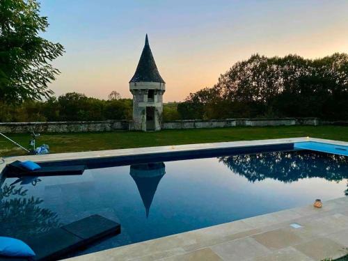 Saint-Cyran-du-Jambot House | Gîtes charmants en Berry avec piscine et spa - FR-1-591-729
