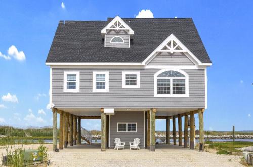 Captain's Cove House | Gallops Point