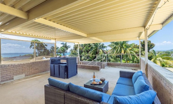 Nelson Bay House | Galoola Hidden Gem, 2 97 Galoola Drive, Pet friendly, Rooftop outdoor area with spectacular views, Wi-Fi and air conditioning