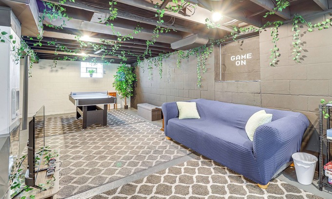 West Mifflin House | Game Room & Fire Pit: West Mifflin Home!