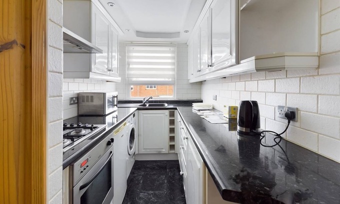 Harlow Apartment | Gana 1 Bedroom Apartment