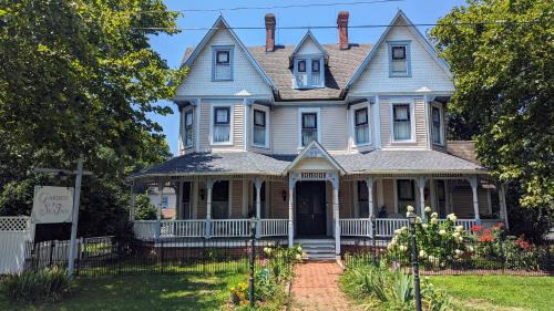 New Church Hotel | Garden and Sea Inn
