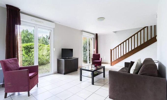 Marcy-l'Etoile Apartment | Garden & City Lyon Residence - Marcy l'Etoile * - 4 room Duplex 8 people