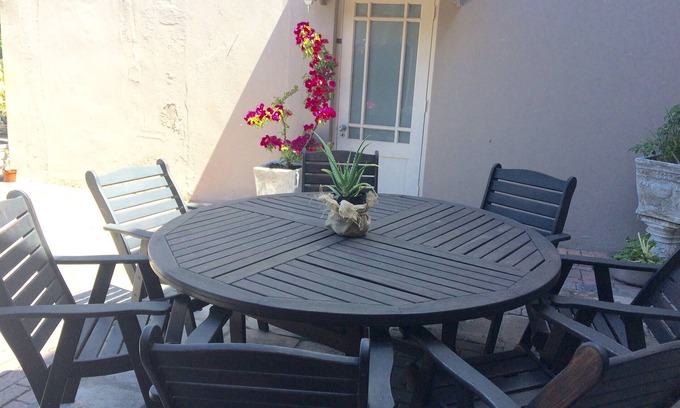 Rondebosch Bed & Breakfast | Garden Cottage Guest House