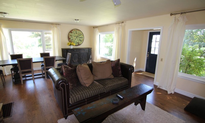 Challis House | Garden Creek Retreat - Remodeled Home with Luxury Furnishings