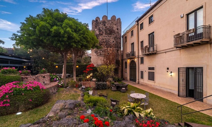 Ognina Apartment | Garden Escape by Wonderful Italy