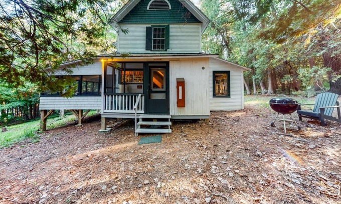 Charlotte House | Garden Island's