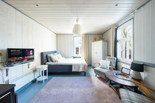 Pelgulinn Apartment | Garden Studio next to Telliskivi & Old Town