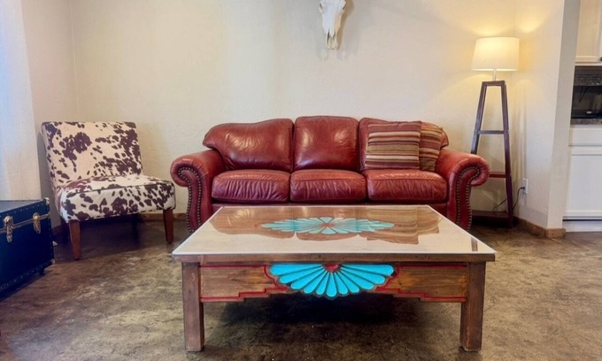 Mesilla Park House | Gardner Casita - Central Location