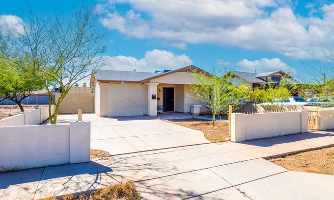 Garfield House | Garfield Historic District downtown Phoenix all utlities included