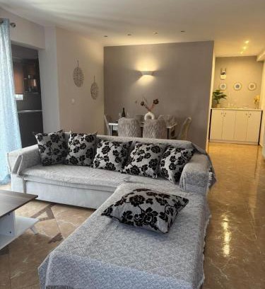 Agii Theodori Apartment | Garifalia Apartment