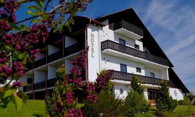 Waldeck Hotel | Garni Hotel & Ferienwohnungen Seeschlößchen