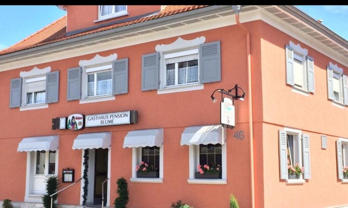 Otigheim Bed & Breakfast | Gasthaus&Pension Blume Ötigheim