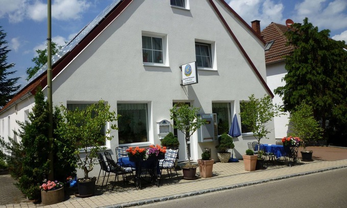 Monchsdeggingen House | Gasthaus - Pension Am Buchberg