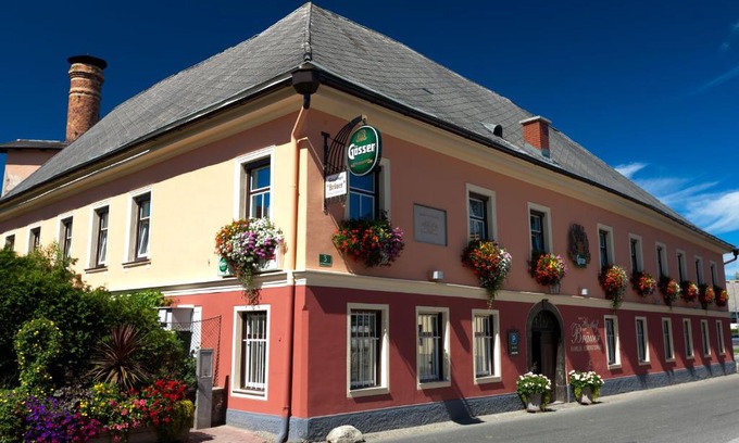 Weisskirchen in Steiermark House | Gasthof Bräuer - Familie Eibensteiner