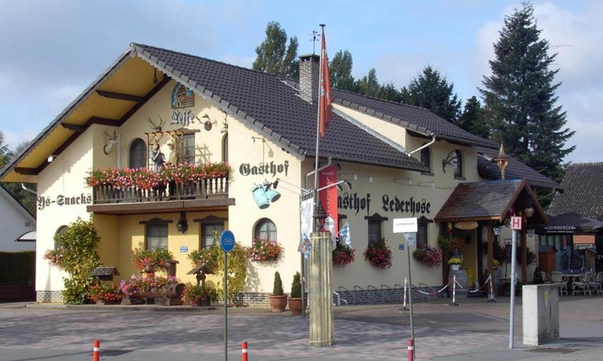 Diepenbeek Bed & Breakfast | gasthof lederhose