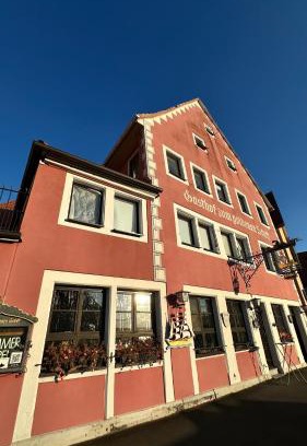 Marktbreit Bed & Breakfast | Gasthof zum goldenen Schiff - Lehm, Stil & Altstadtflair