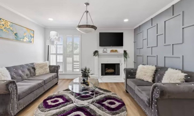 Far North Dallas Condo | Gated Community-Stylish&Updated GEM-Fast Wifi