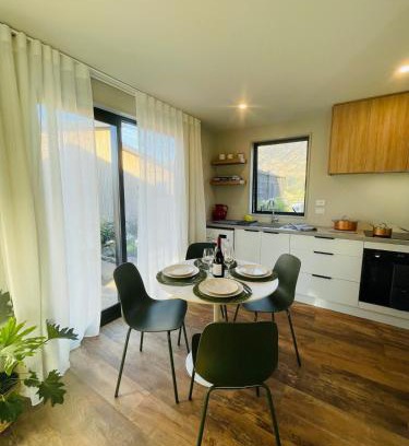 Lower Shotover Apartment | Gateway to ski, wine and trails
