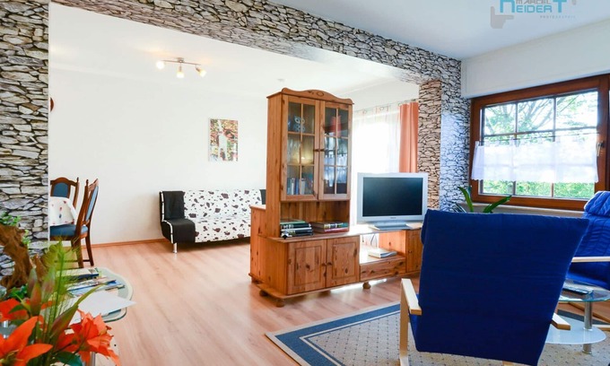 Waechtersbach Apartment | Gateway to the Spessart