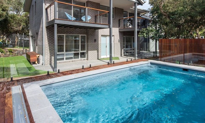 Rye House | Gawalla Escape with Pool in Rye